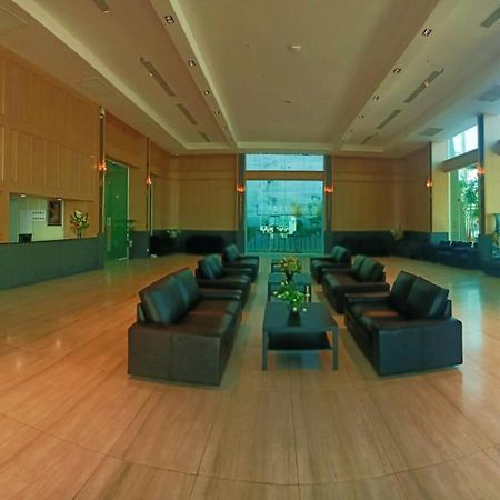 Mayflower Grande Suite Hotel Phitsanulok Exterior photo